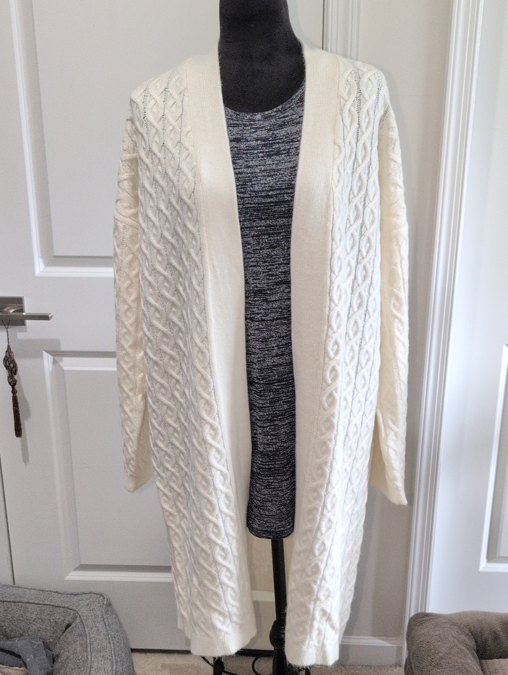 Brand New Classic Cable Knit  Sweater Cardigan - Ivory